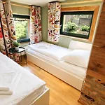Moderne Mit Terrasse & Viel Platz Nahe Fuerst-pueckler-park *