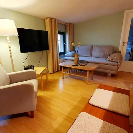 Grüner Fürst Zentrale Ruhige Lage Im Innenhof Apartment *