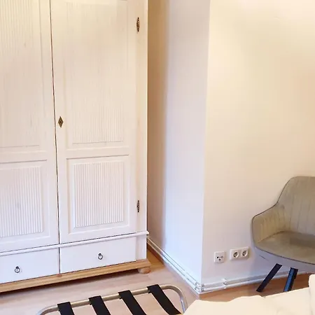 Ferienwohnung, Frühstück Gegenüber,parkplatz Kostenlos Zentrale Ruhige Lage Im Innenhof Apartment Bad Muskau