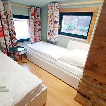 Ferienwohnung, Fruehstueck Gegenueber,Parkplatz Kostenlos Zentrale Ruhige Lage Im Innenhof