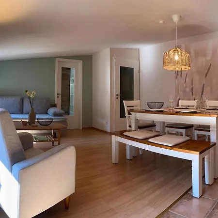Apartment Gruener Fuerst Zentrale Ruhige Lage Im Innenhof Bad Muskau