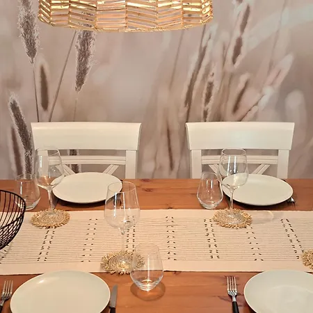 Ferienwohnung, Fruehstueck Gegenueber,Parkplatz Kostenlos Zentrale Ruhige Lage Im Innenhof Apartmán *