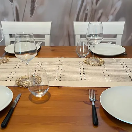 Apartmán Ferienwohnung, Fruehstueck Gegenueber,Parkplatz Kostenlos Zentrale Ruhige Lage Im Innenhof Bad Muskau