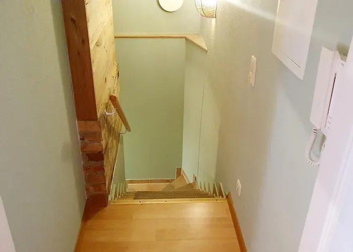Ferienwohnung, Fruehstueck Gegenueber,parkplatz Kostenlos Zentrale Ruhige Lage Im Innenhof