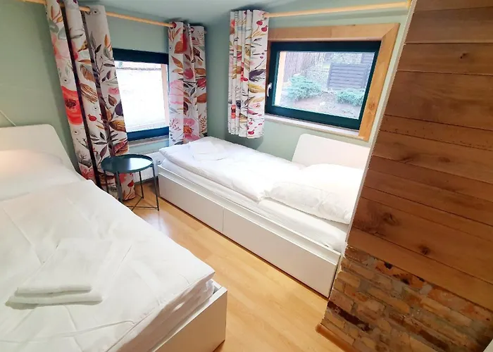 Ferienwohnung, Fruehstueck Gegenueber,parkplatz Kostenlos Zentrale Ruhige Lage Im Innenhof